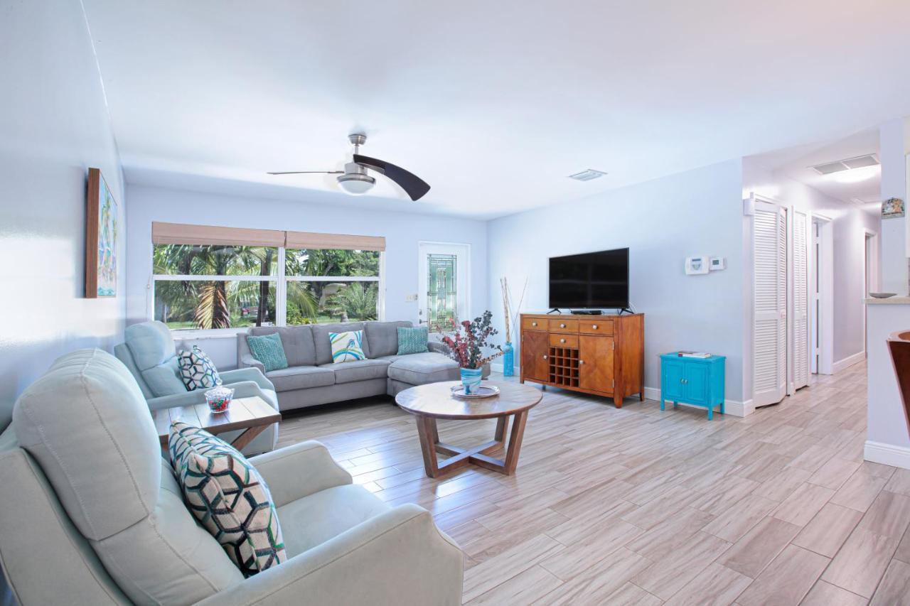 Beautiful Home With Pool And Outdoor Space غرب شاطئ بالم المظهر الخارجي الصورة