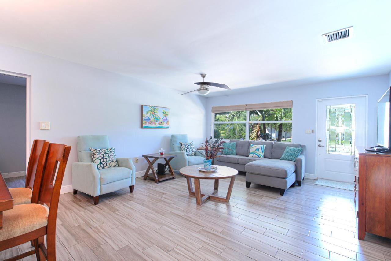 Beautiful Home With Pool And Outdoor Space غرب شاطئ بالم المظهر الخارجي الصورة